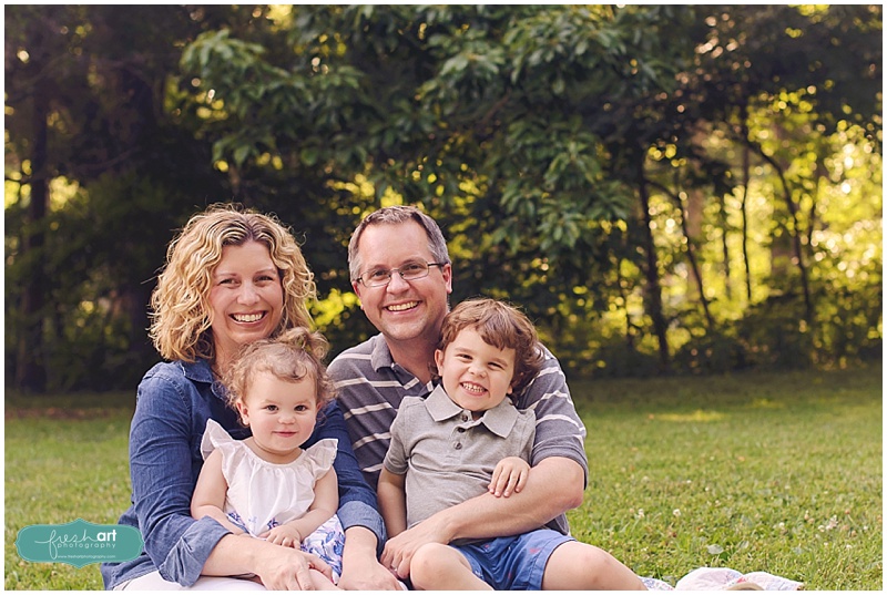 A sweet family Weekday Mini Session | St. Louis Family Photography