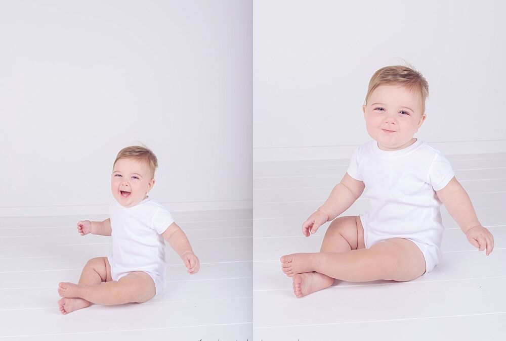 Baby boy sits up | St. Louis Baby Photography