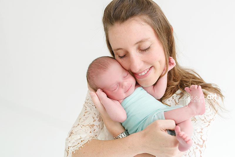 The Bodine Family Newborn Mini Session | St. Louis Newborn Photography